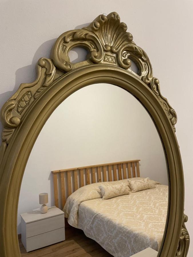 Cavour16 Rent Bedrooms Génova Exterior foto